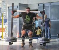 Patrik is carrying 550 kg [ 46.25 Kb ]