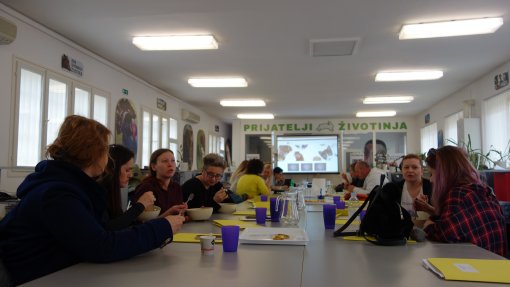 Sastanak Mre�e za za�titu �ivotinja [ 902.13 Kb ]