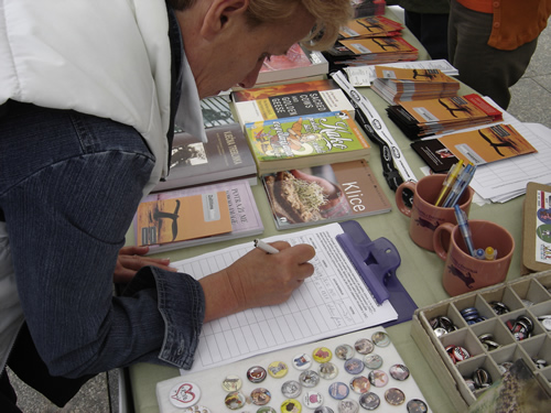 Kit koji moli za spas svoje vrste 3