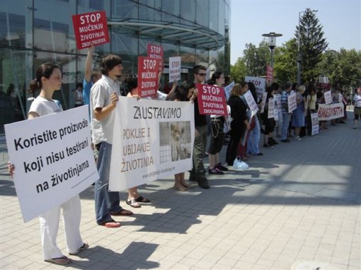 Prosvjed - Dan borbe protiv pokusa na životinjama1 Prosvjed - Dan borbe protiv pokusa na životinjama1