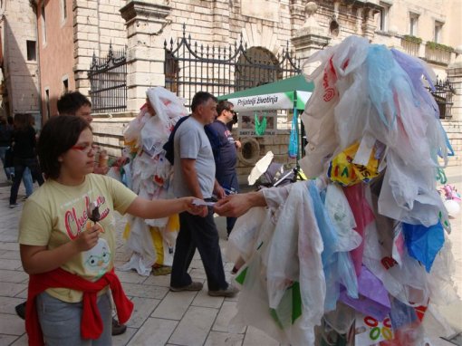 Bag monsters in Zadar 3 [ 117.79 Kb ]