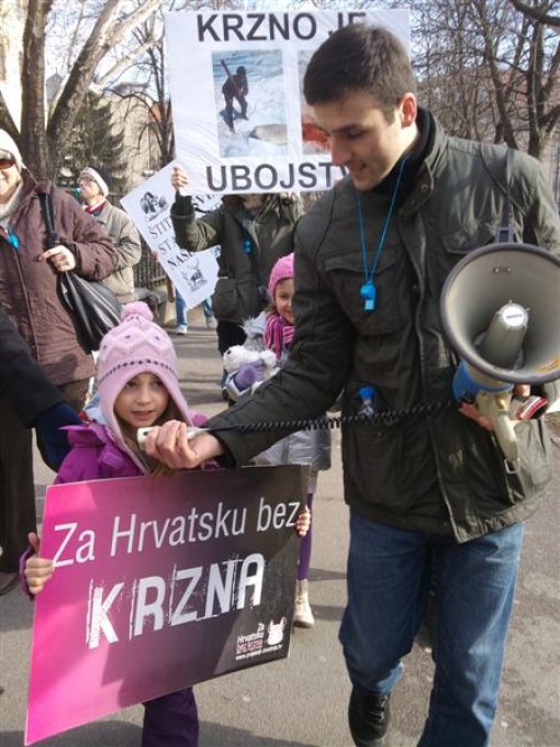 Prosvjed protiv krzna Zagreb 2012. t Prosvjed protiv krzna Zagreb 2012. t